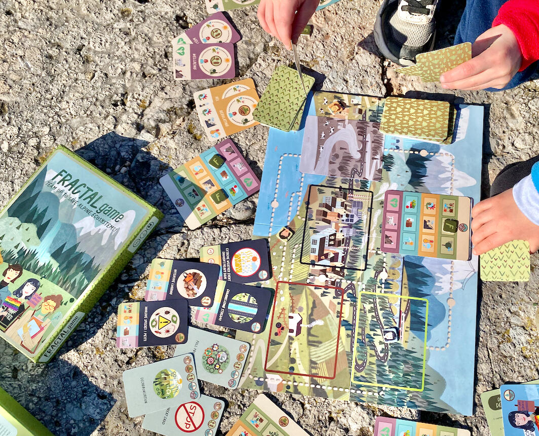 Educational board game for middle schoolers who race to restore the planetary balance through green infrastructure. Interreg Alpine Space Programme FRACTAL Project, co-funded by the European Union.